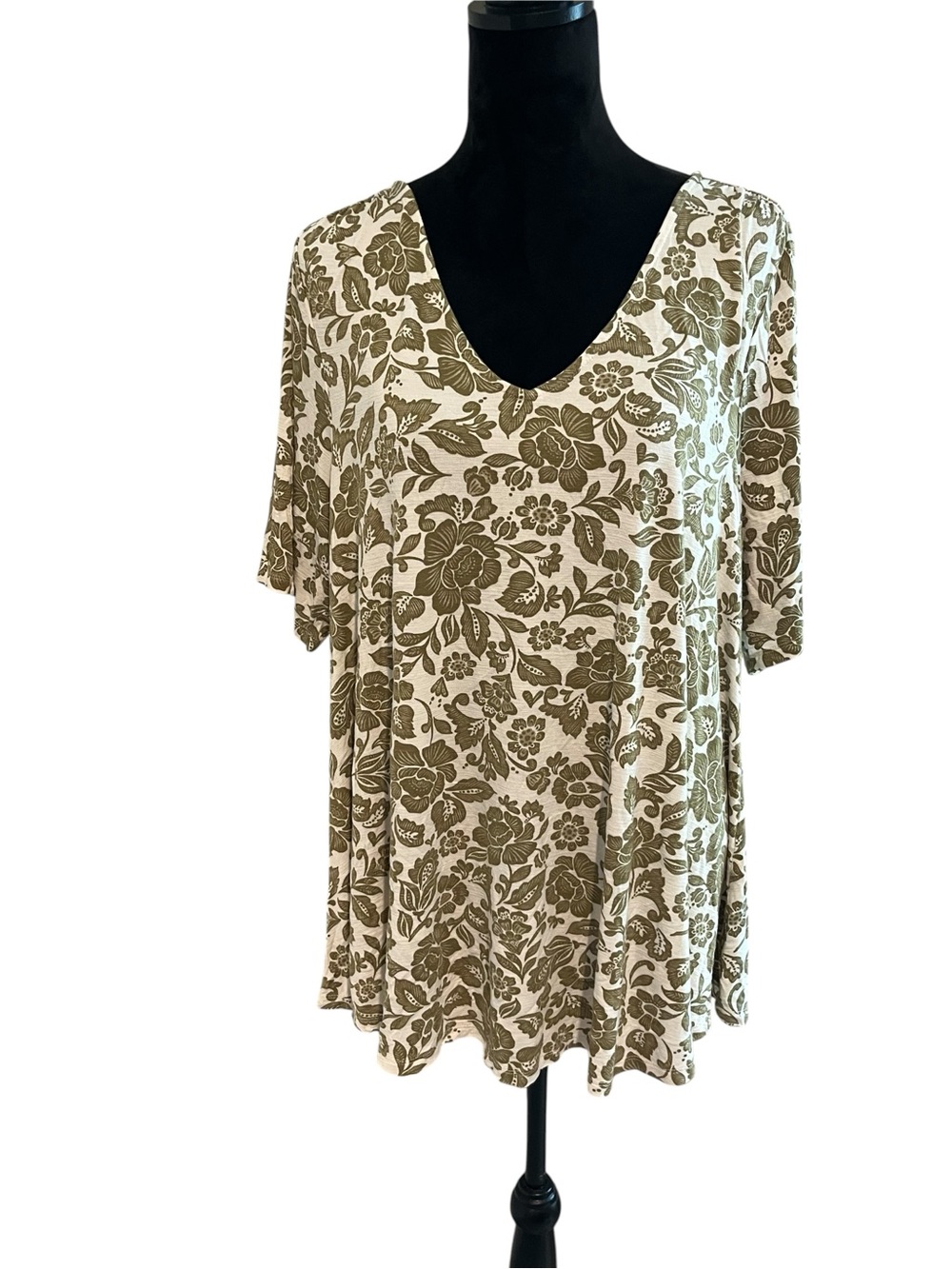 Lane Bryant Olive Green and Cream Floral Print Swing Top